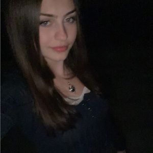 Meet your Posher, Bella